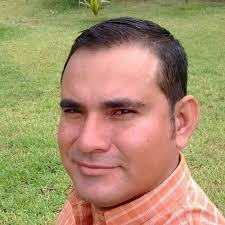 <em>Luis</em>